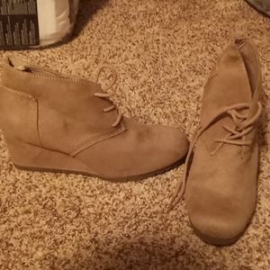 New never worn shoes